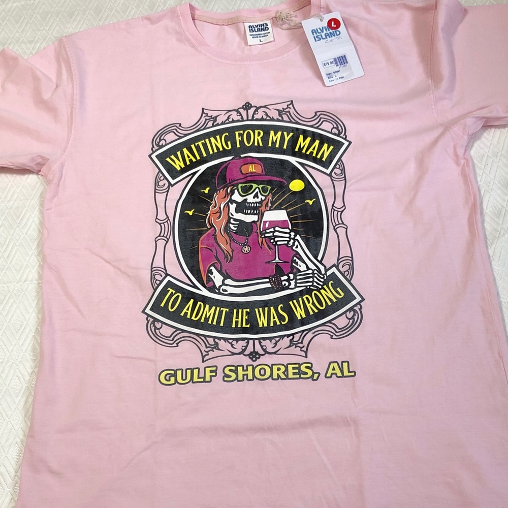 👻 Alvin’s Island Light Pink Graphic Tee with Skull  Design